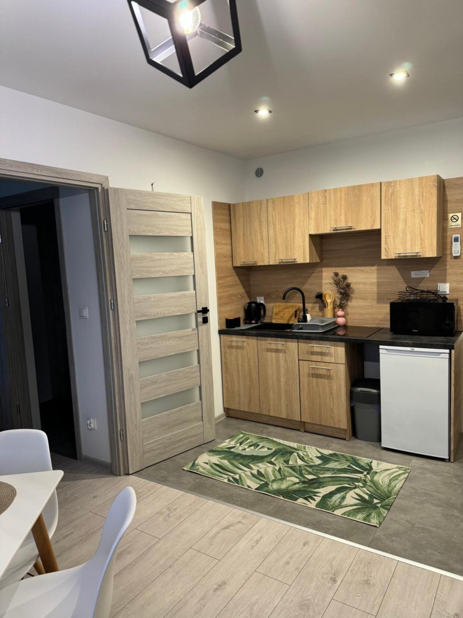 Apartamenty Happy House ザトル エクステリア 写真