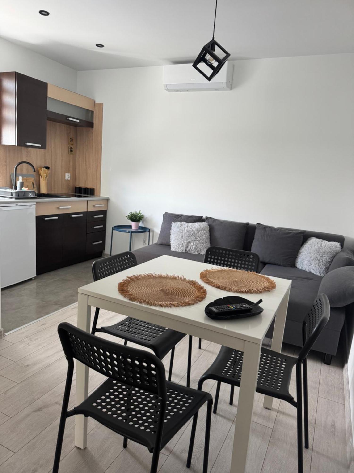 Apartamenty Happy House ザトル エクステリア 写真