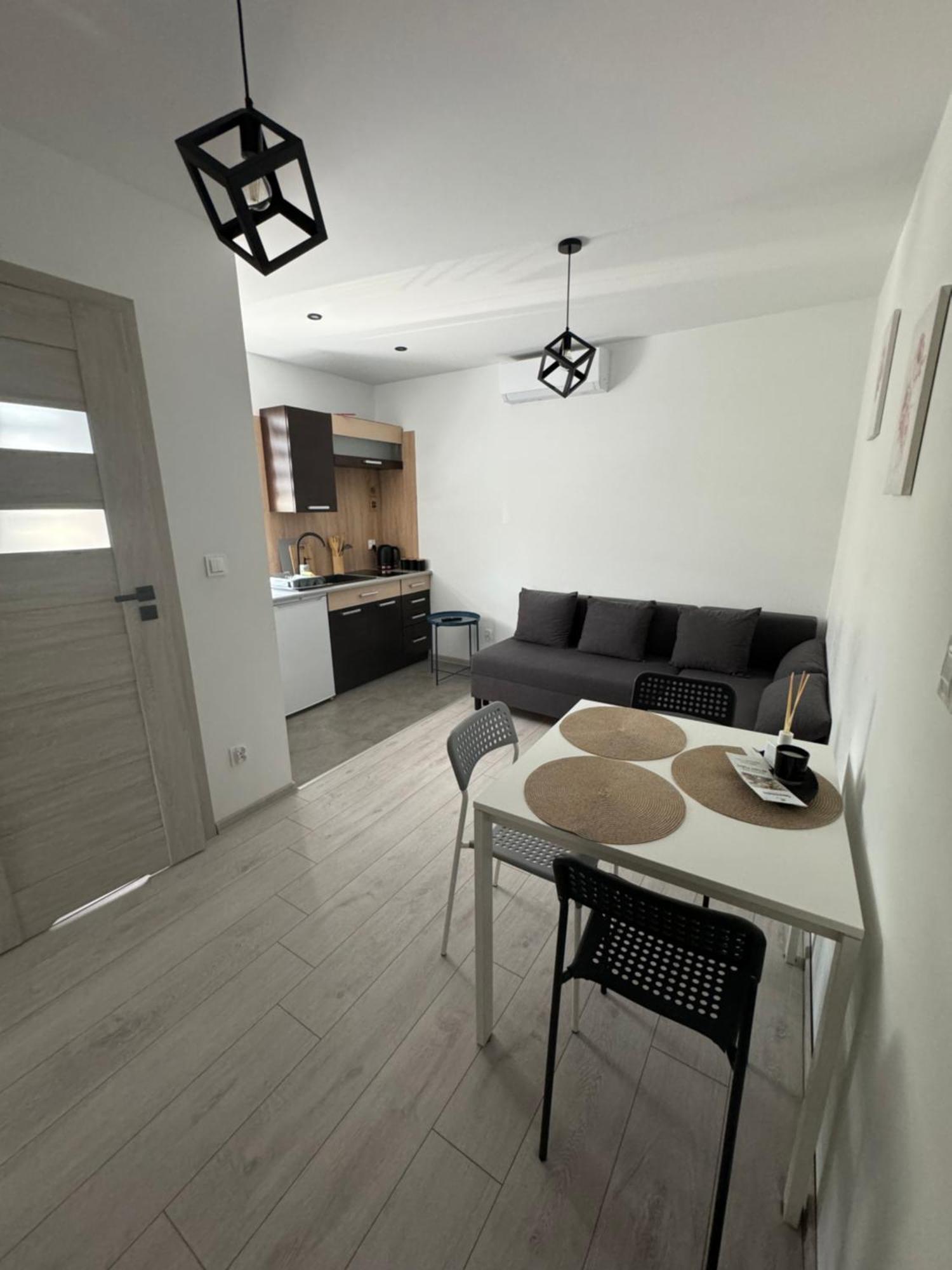 Apartamenty Happy House ザトル エクステリア 写真